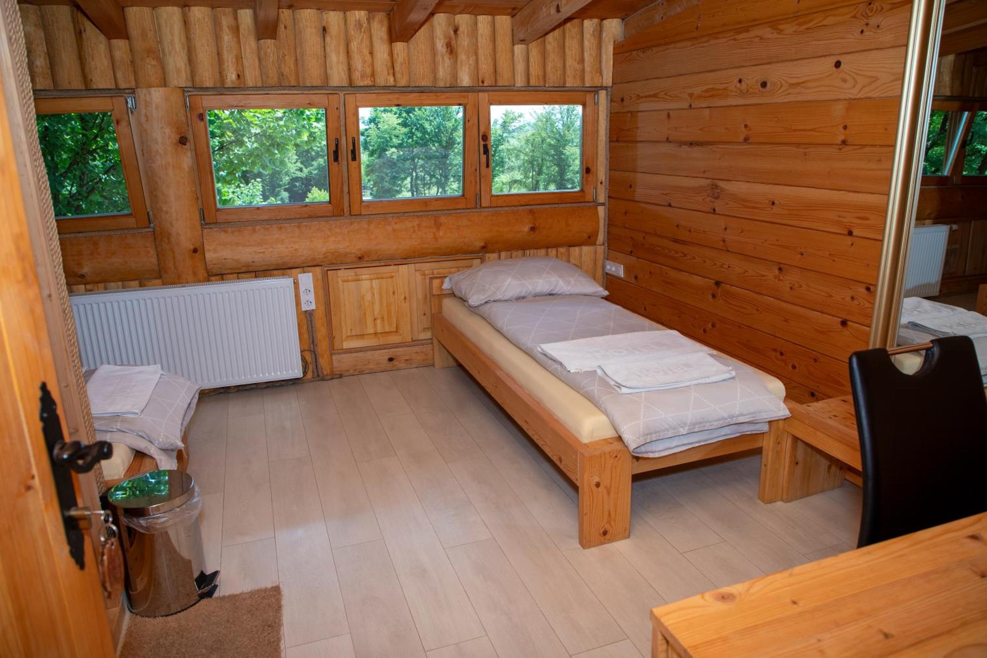 Guest House Mala Prica Zivinice Kültér fotó